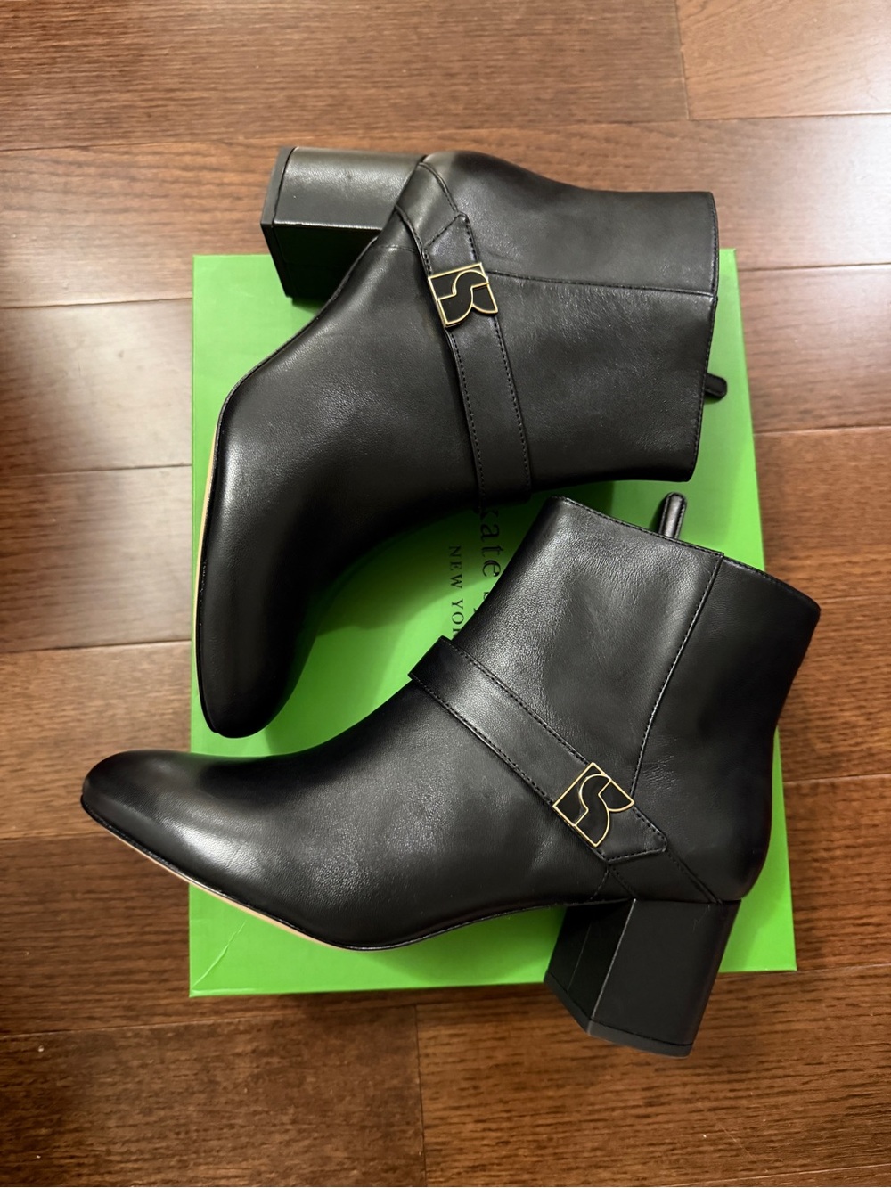 Kate Spade Dakota Zip Black Leather Ankle Boots with Gold Logo Accent Sz 8.5B - Picture 6 of 13